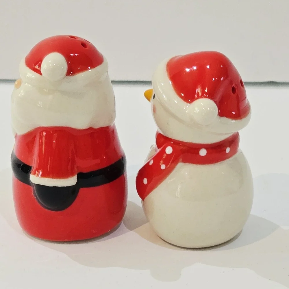 Christmas Salt & Pepper Shakers Ceramic Santa & Snowman Red White Pair Set